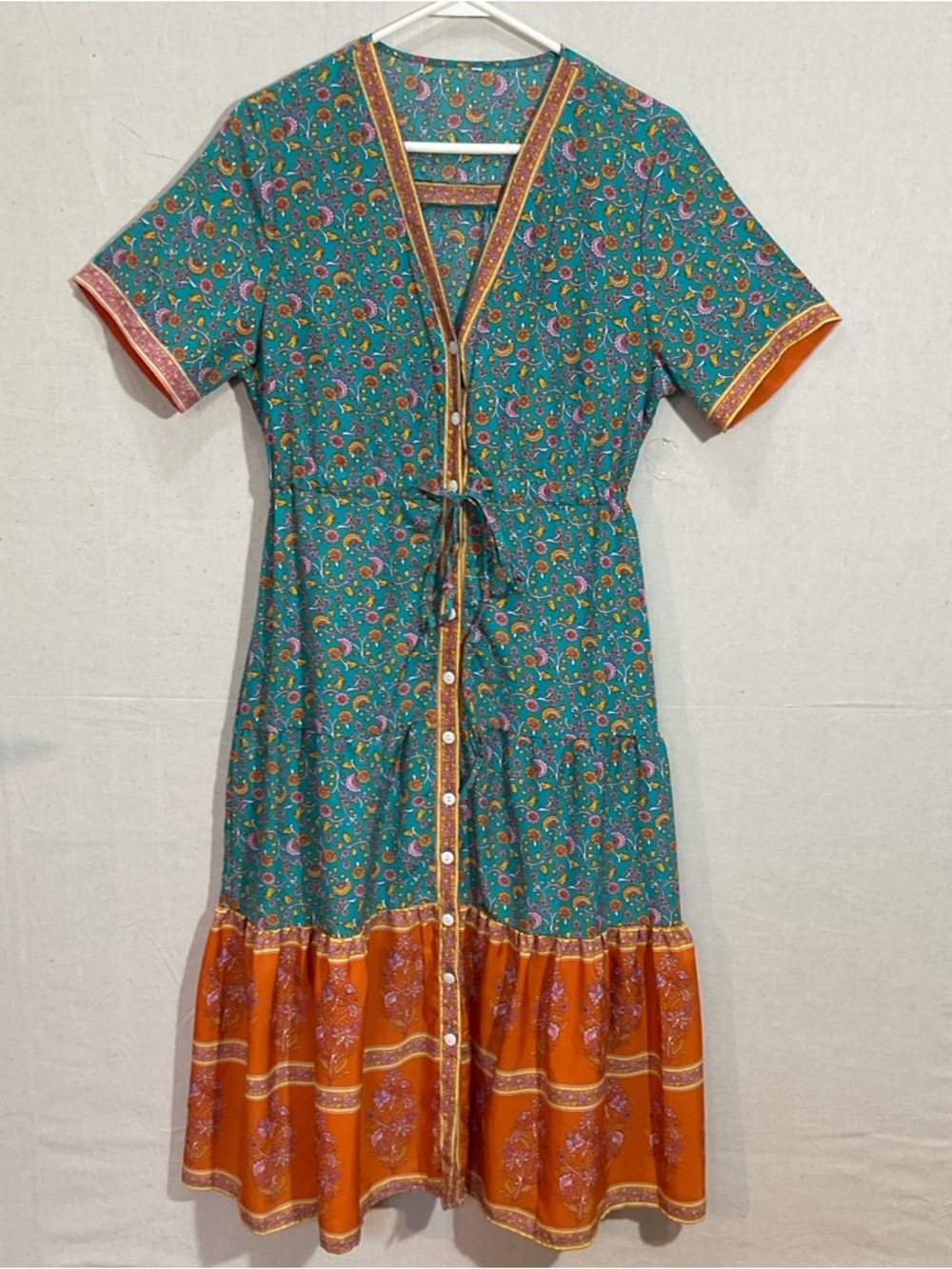 Stunning Boho floral tiered button/front mid dress— Approx: L A++